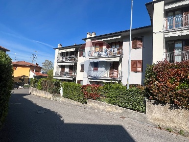 Foto Appartamento a Pradalunga di 110 m² con 3 locali in vendita
