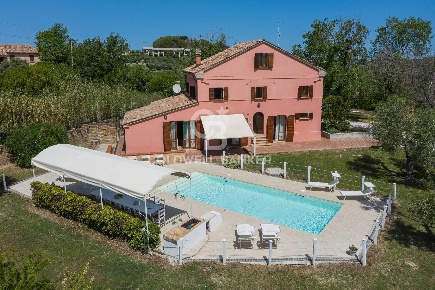 Foto Villa singola in Strada del Breccione, San Costanzo in vendita