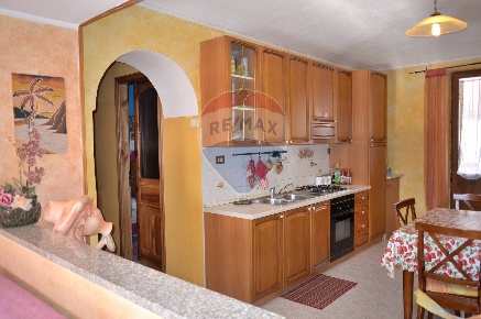 Foto Appartamento in Via Traforo, Bussoleno di 97 m² con 5 locali