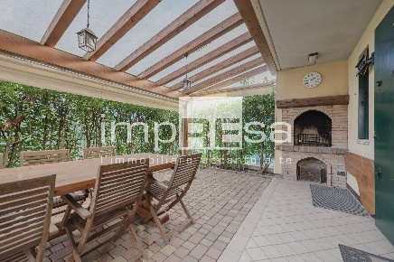 Foto Villa bifamiliare in VIA MUNERETTA, Colle Umberto di 226 m² in vendita