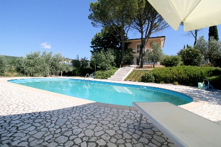 Foto Villa singola a Capolona di 230 m² con 9 locali in vendita