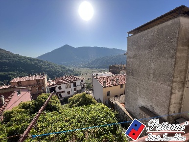 Foto Appartamento in Via lago, Lenola di 80 m² con 4 locali in vendita