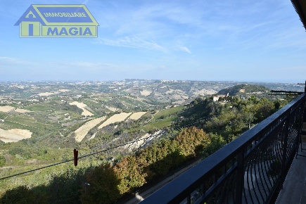 Foto Appartamento a Ripatransone di 119 m² con 6 locali in vendita