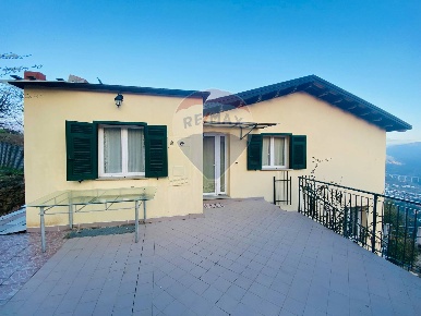 Foto Appartamento in VIA OLIVELLA CAMMINATA, Casarza Ligure di 94 m²