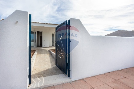 Foto Villa unifamiliare a Valledoria di 85 m² con 3 locali in vendita