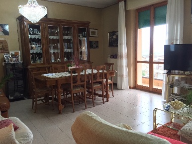 Foto Appartamento a Cupramontana di 200 m² con 10 locali in vendita