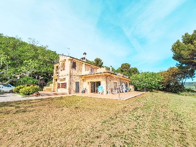 Foto Villa singola in Contrada Codara, Ripatransone di 410 m² con 9 locali