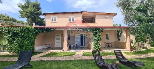 Foto Appartamento in Località Valle Castellana, Peschici in vendita