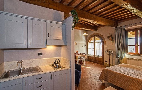Foto Case indipendenti in Via Cesare Battisti, Crespina Lorenzana di 25 m²