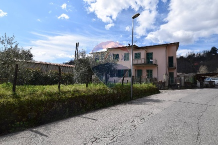 Foto Appartamento a Bagni di Lucca di 90 m² con 5 locali in vendita