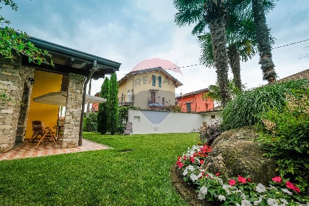 Foto Villa singola in Via Leopardi, Mapello di 157 m² con 5 locali