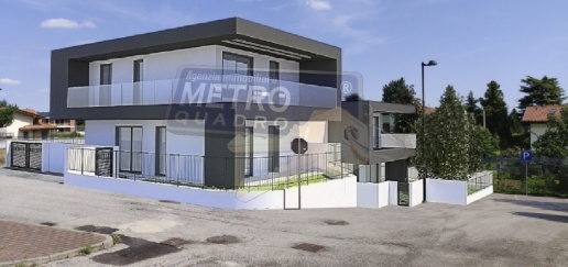 Foto Casa indipendente in PIAZZA MORO, Santorso di 241 m² con 7 locali