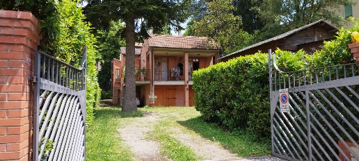 Foto Villa unifamiliare a Acquapendente di 350 m² con 20 locali in vendita