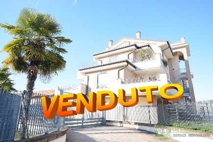 Foto Appartamento in via vimercate, Ornago di 85 m² con 3 locali in vendita