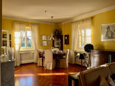 Foto Appartamento in Via della Noce 116, Alzate Brianza di 158 m²