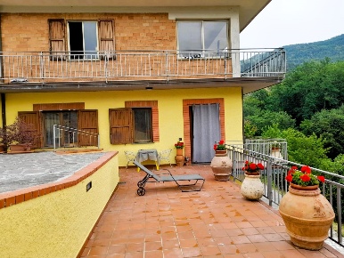 Foto Villa bifamiliare in Via Fravizzola 3, Fosdinovo di 310 m² in vendita