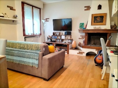 Foto Appartamento a Ameglia di 100 m² con 4 locali in vendita