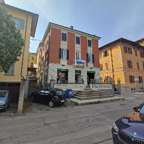 Foto Appartamento a Fornovo di Taro di 192 m² con 10 locali in vendita