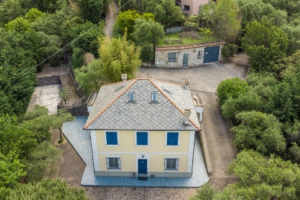 Foto Villa unifamiliare in Via Novano 8, Casarza Ligure di 215 m²