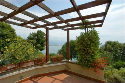 Foto Appartamento a Ameglia di 130 m² con 4 locali in vendita