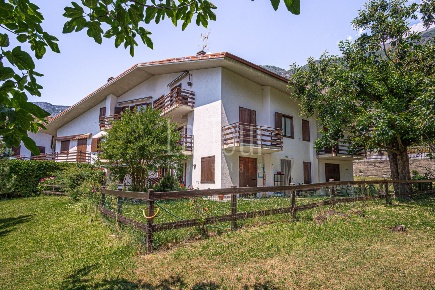 Foto Appartamento in Via Tromen, Saint-Vincent di 46 m² con 2 locali