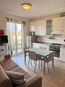 Foto Appartamento a Ameglia Centro di 66 m² con 4 locali in vendita