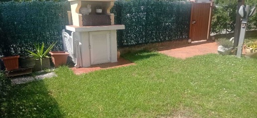 Foto Appartamento a Fosdinovo Borghetto Melara di 100 m² con 5 locali