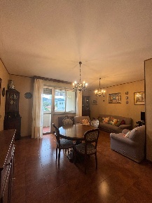 Foto Appartamento a Fornovo di Taro di 100 m² con 5 locali in affitto