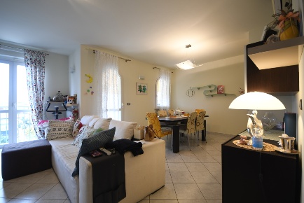 Foto Appartamento a Fosdinovo di 190 m² con 5 locali in vendita