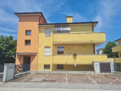 Foto Appartamento in Via Lorenzo Perosi 11, Barbarano Mossano di 106 m²