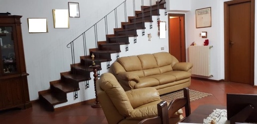 Foto Villa a schiera a Calci di 180 m² con 8 locali in vendita