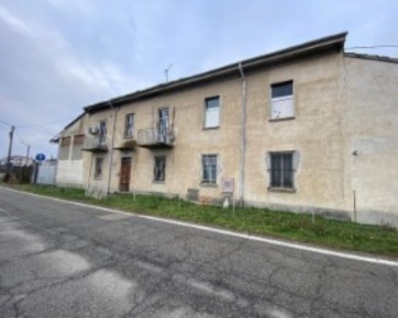 Foto Villa unifamiliare in Via della Repubblica 442, Trino di 288 m²