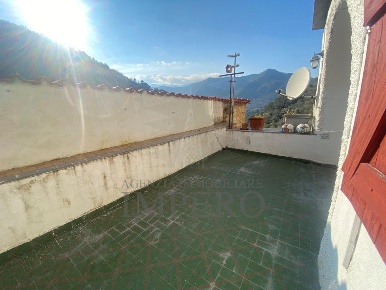 Foto Appartamento in Frazione Trinitò 70, Camporosso di 90 m² con 4 locali