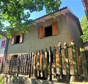 Foto Villa singola in Via dell'Appennino, Vernio di 120 m² con 5 locali