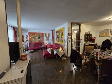 Foto Villa singola a Solesino di 330 m² con 12 locali in vendita