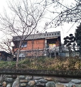 Foto Villa unifamiliare in Via Bettoni 24, Almenno San Bartolomeo di 250 m²