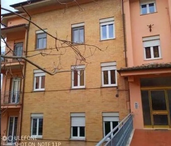 Foto Appartamento in Viale Giacomo Leopardi 2, Camerino di 261 m² all'asta