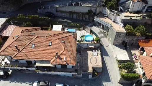 Foto Appartamento in Via Piave, Camporosso di 90 m² con 5 locali in vendita