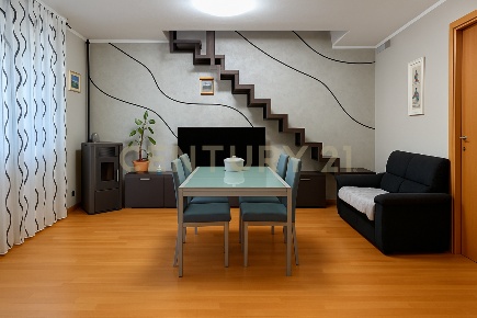 Foto Appartamento in Via San Andrea 29, Abbadia San Salvatore di 90 m²