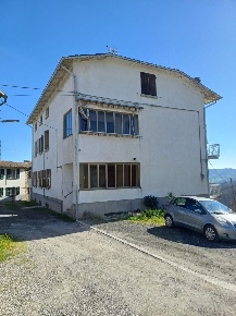 Foto Appartamento a Fornovo di Taro con 8 locali in vendita