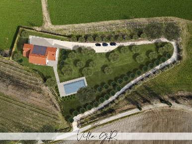 Foto Villa unifamiliare in via monticoli, Lazise di 400 m² con 6 locali