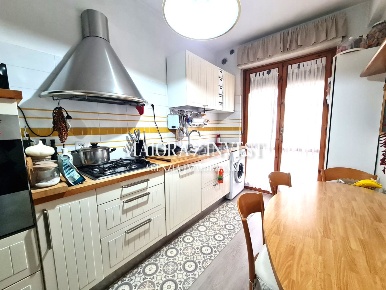 Foto Appartamento a Monsampolo del Tronto di 220 m² con 8 locali in vendita