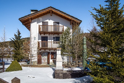 Foto Appartamento in Località Le Gran Pra 29, Saint-Vincent di 50 m²