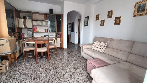 Foto Appartamento in Via Pisanello, Ameglia di 90 m² con 4 locali