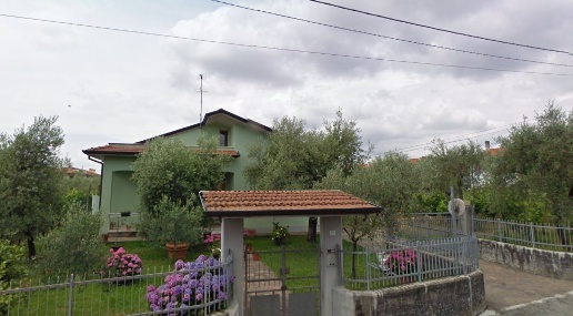 Foto Villa singola a Fosdinovo di 120 m² con 6 locali in vendita