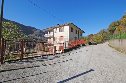 Foto Villa bifamiliare in Contrada Cappellazzi 34, Recoaro Terme in vendita