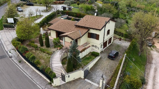 Foto Villa unifamiliare in Via Colombarina 17, Poggio Torriana di 190 m²