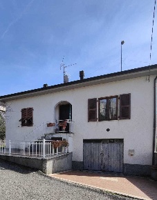 Foto Villa unifamiliare a Licciana Nardi di 160 m² con 6 locali in vendita