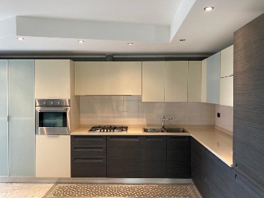 Foto Villa unifamiliare in Via Emilia 149, Cadeo di 220 m² con 8 locali