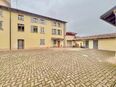 Foto Appartamento in Via Roma 1, Cortemaggiore di 90 m² con 4 locali